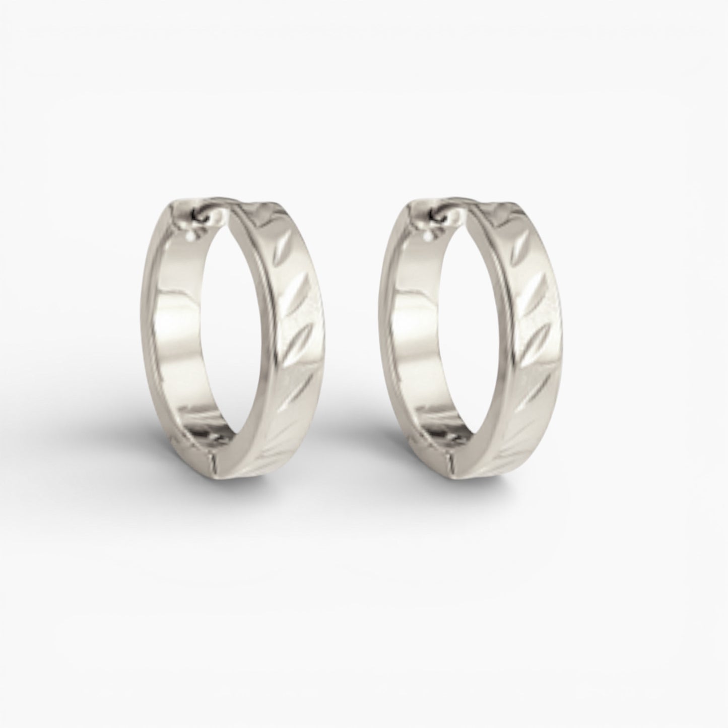 Обеци Авелин