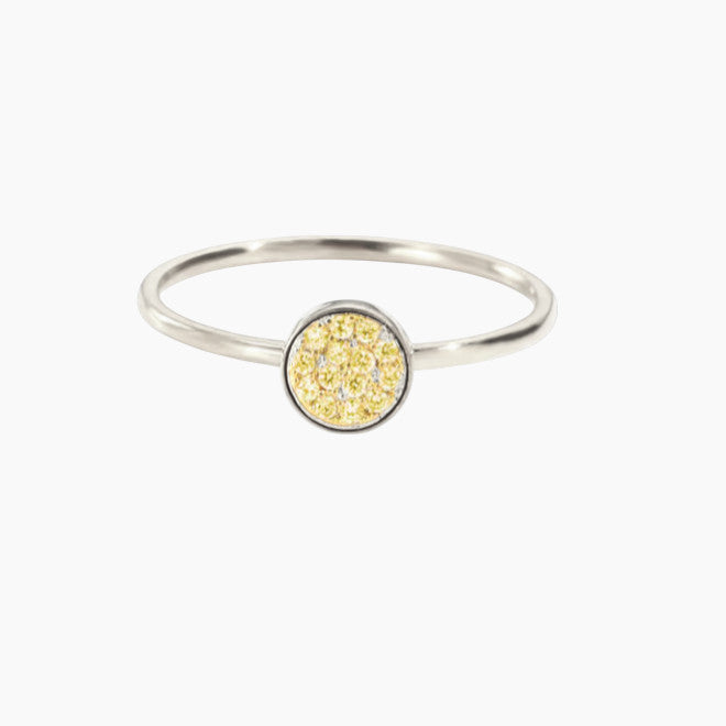 Пръстен с рождени камъчета