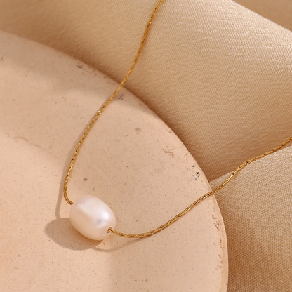 Колие със сладководна перла Морска капка