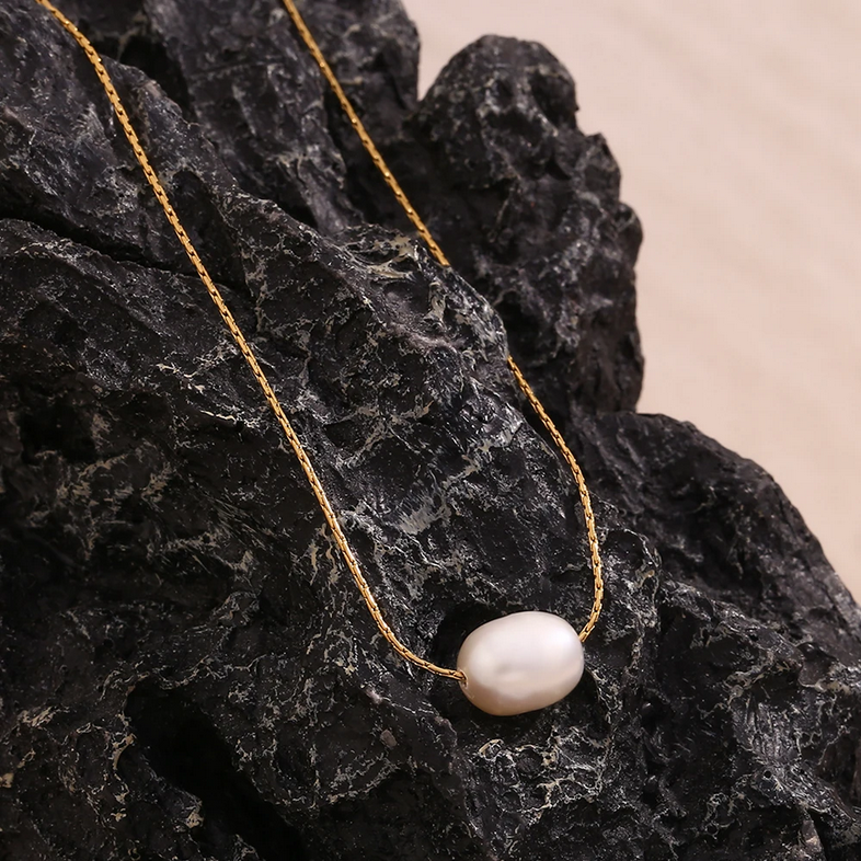 Колие със сладководна перла Морска капка