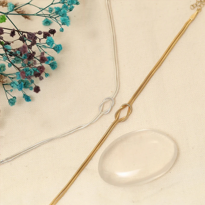 Гривна с възел Вивиан