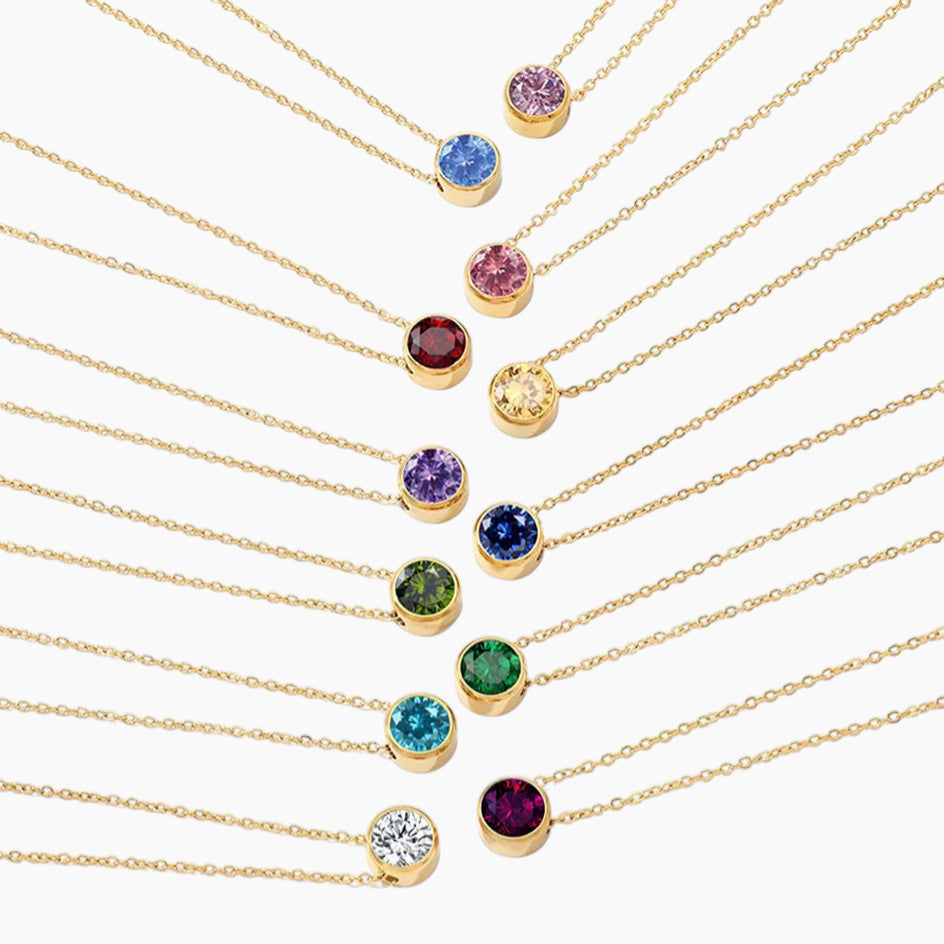 Колие с камък на месеца Близо до сърцето